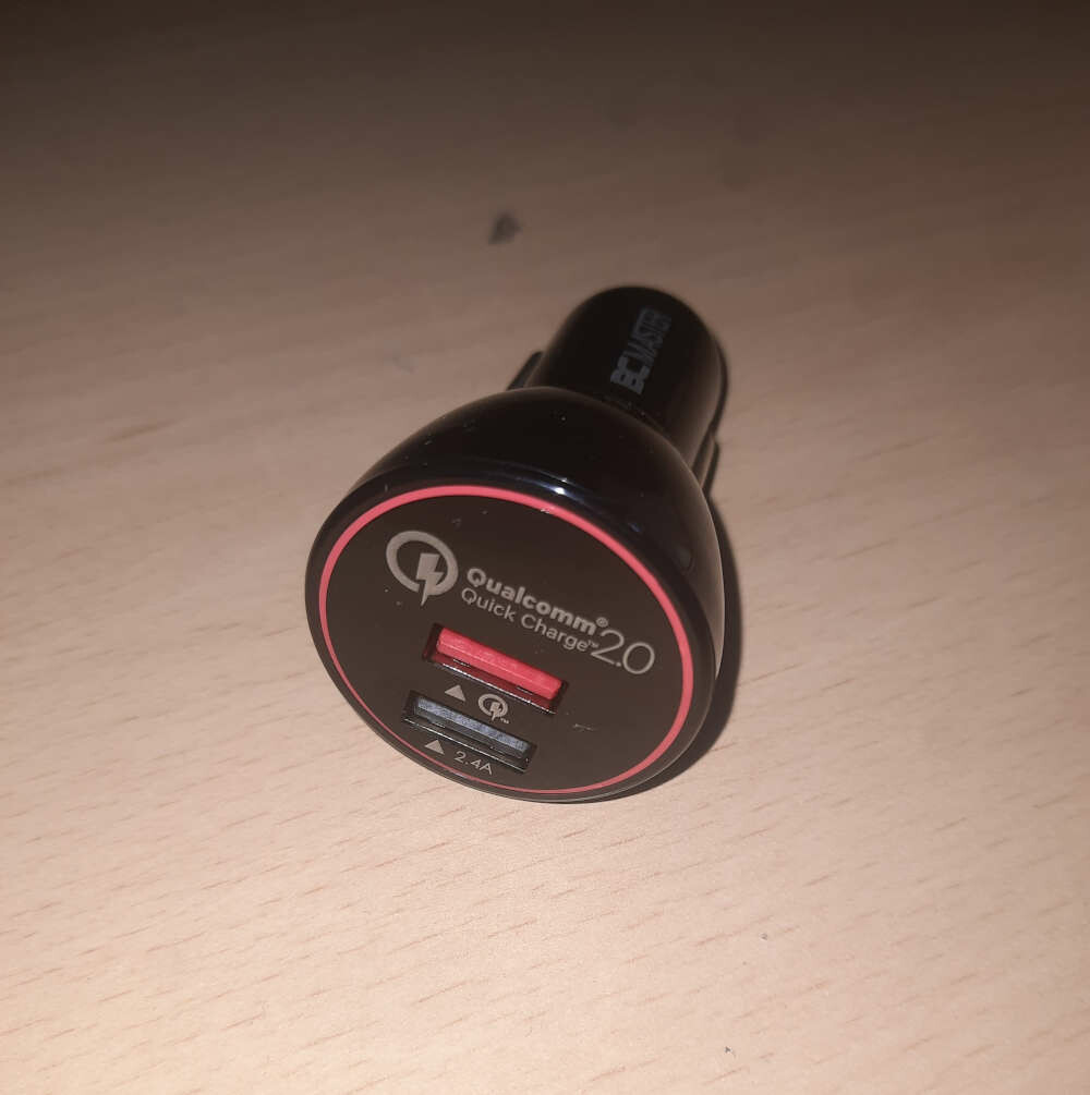 Ładowarka samochodowa 2-porty USB QC 2.0 BC (stan nowy)