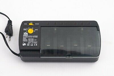 Uniwersalna ładowarka baterii ActivEnergy MW9699GS1