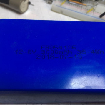 Duża bateria F8054106 12 x 8V 3000mAh 38 x 4Wh