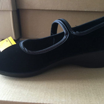 Buty damskie czarne na koturnie 4cm