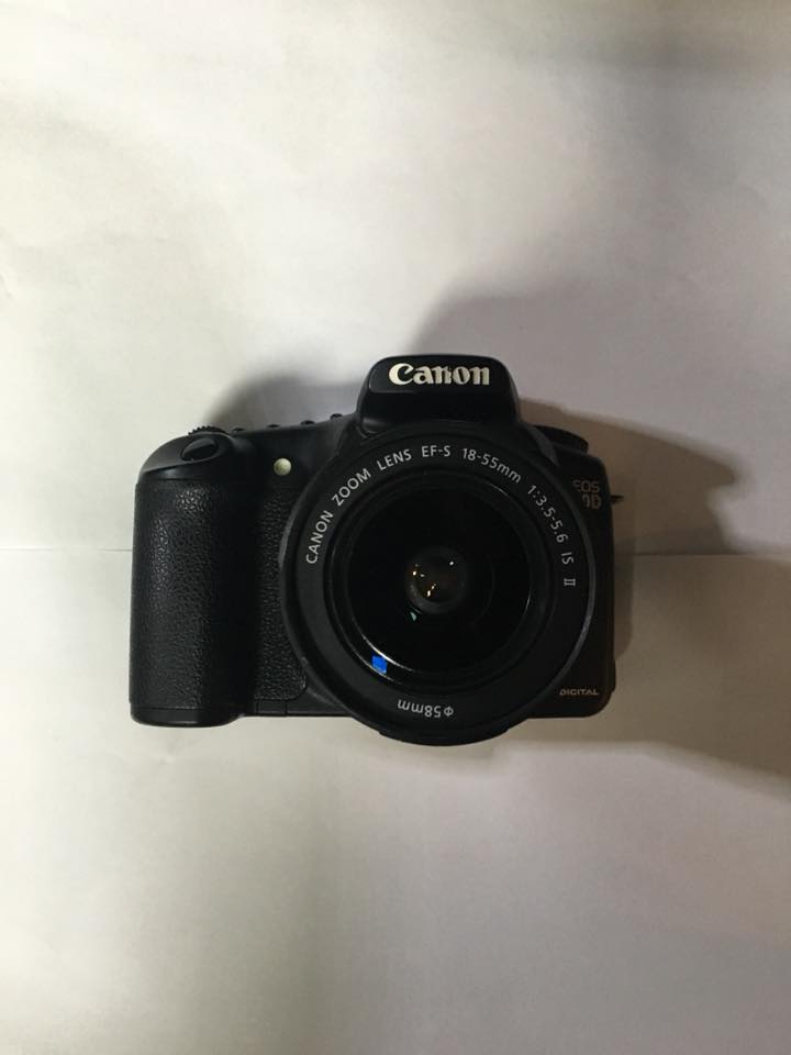 Canon Eos 20 D +obiektyw 18-55 mm.Używany stan dobry