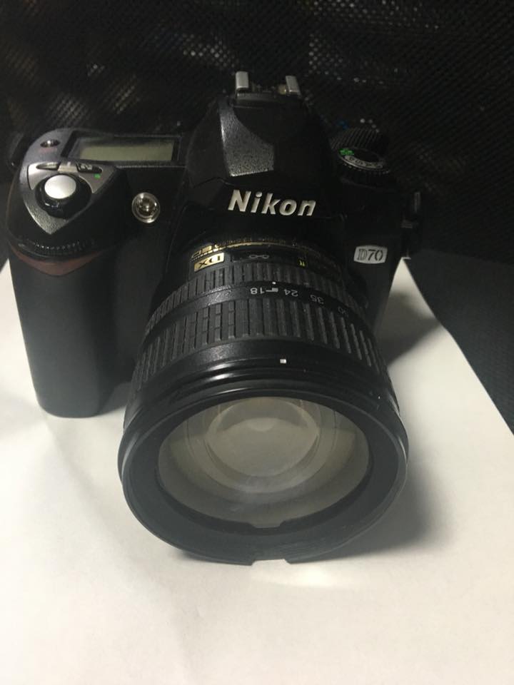 Nikon D70 +obiektyw DX 18-70mm.Używany.Stan dobry