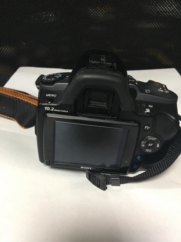Sony Alfa A 330 obiektyw DT 18-200 używany stan bardzo dobry