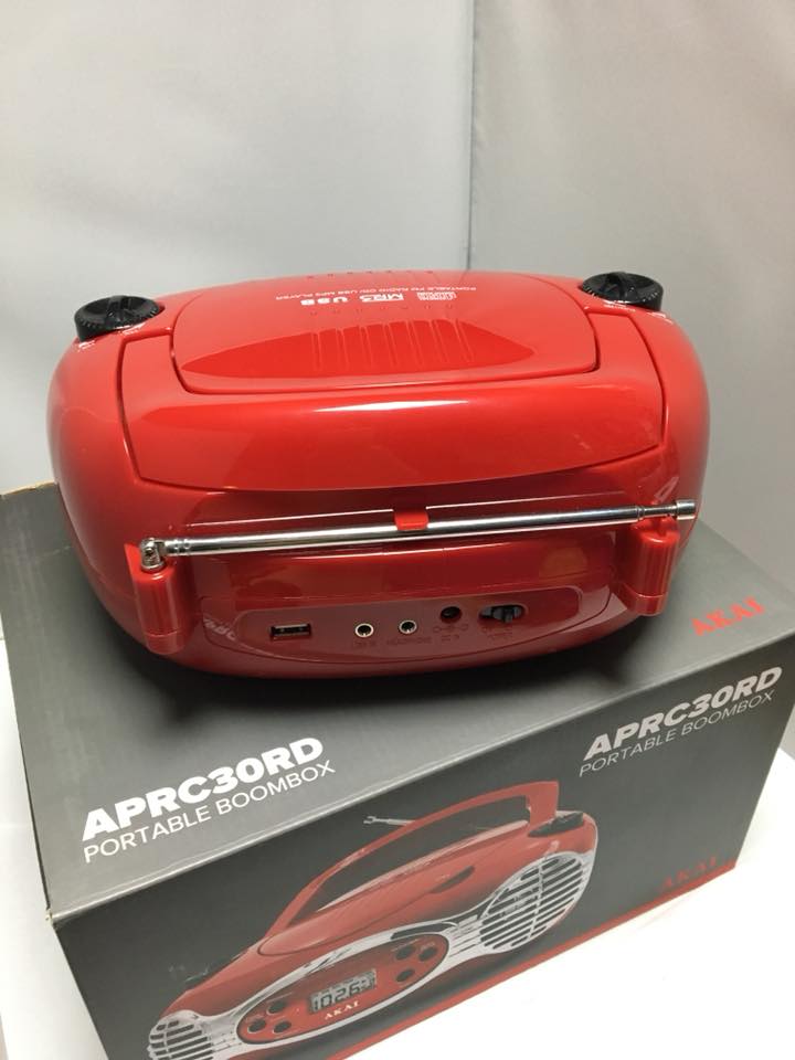 AKAI AKAI Przenośne radio MP3 odtwarzacz CD z portem USB APRC30RD