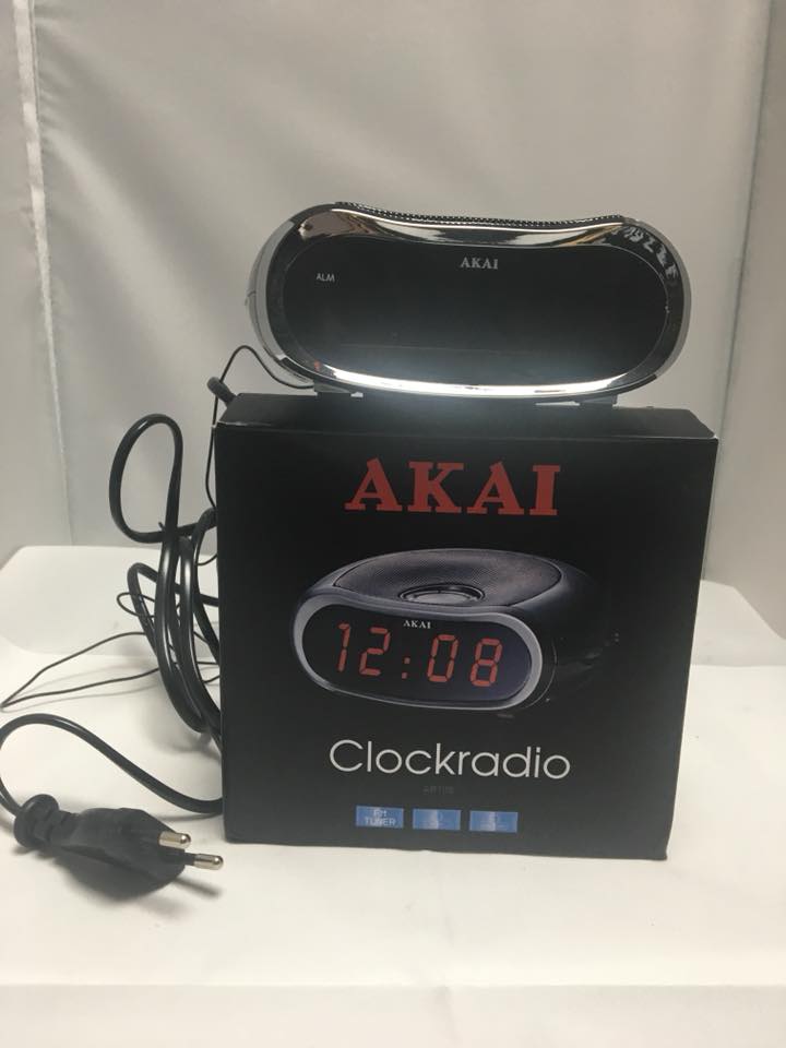 Radiobudzik Akai AR105