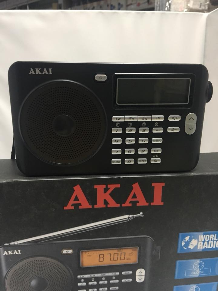 Akai APW15 odbiornik na całym świecie (UKF/PLL tuner) Czarny