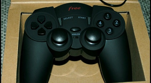 Kontroler gamepad pad Freebox Revolution USB