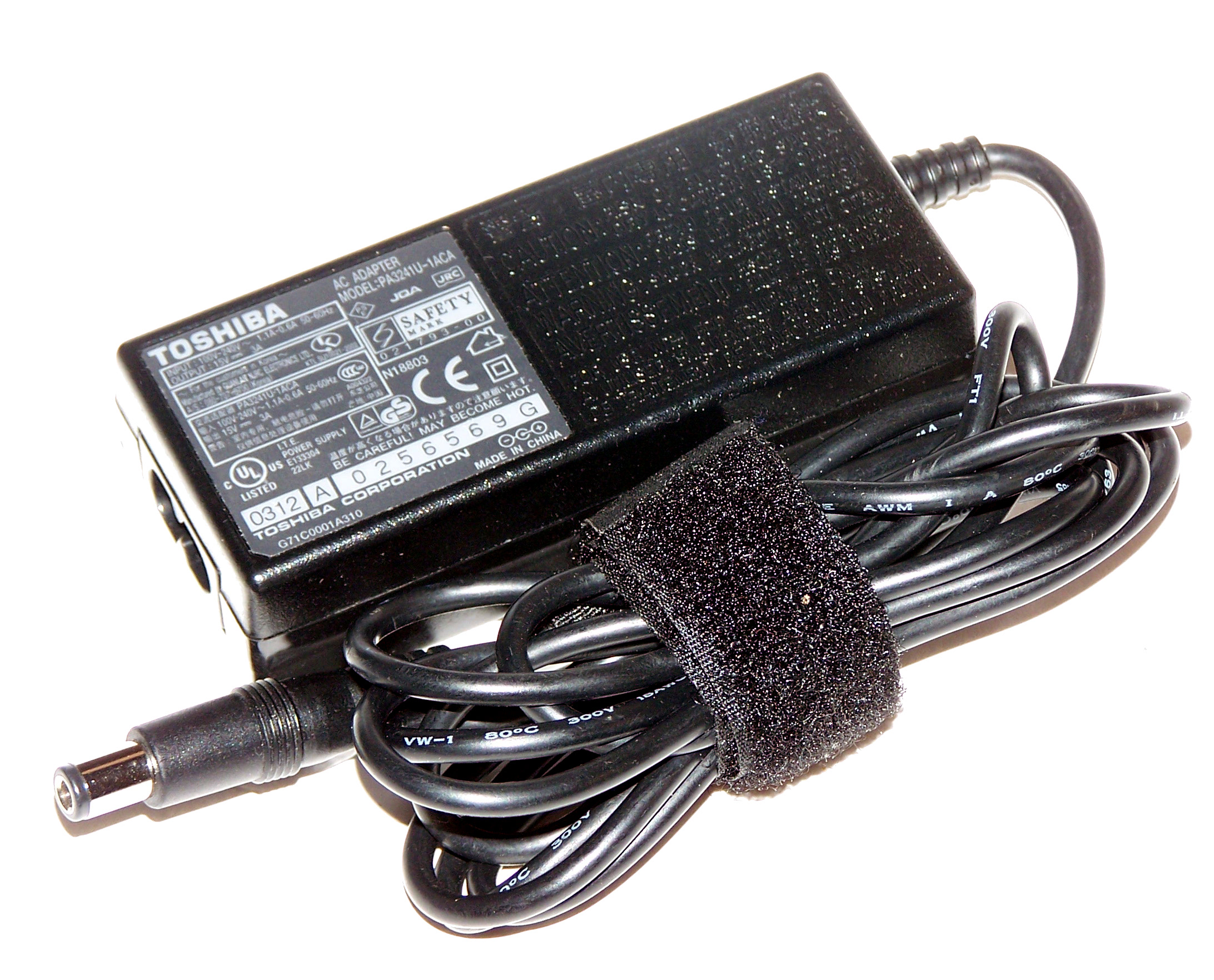Zasilacz Toshiba PA3241U-1ACA 15V 3A 45W 6.3 x 3.0 mm