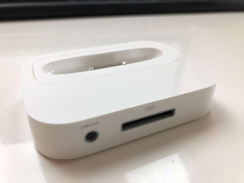 Oryginalna stacja dokująca Apple do smartfona iPhone 3/4 iPod 2/3 2010