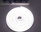Wodoodporna taśma do ogrodu LED NEON FLEX o zimnej barwie 230V IP67 5m – zdjęcie 4
