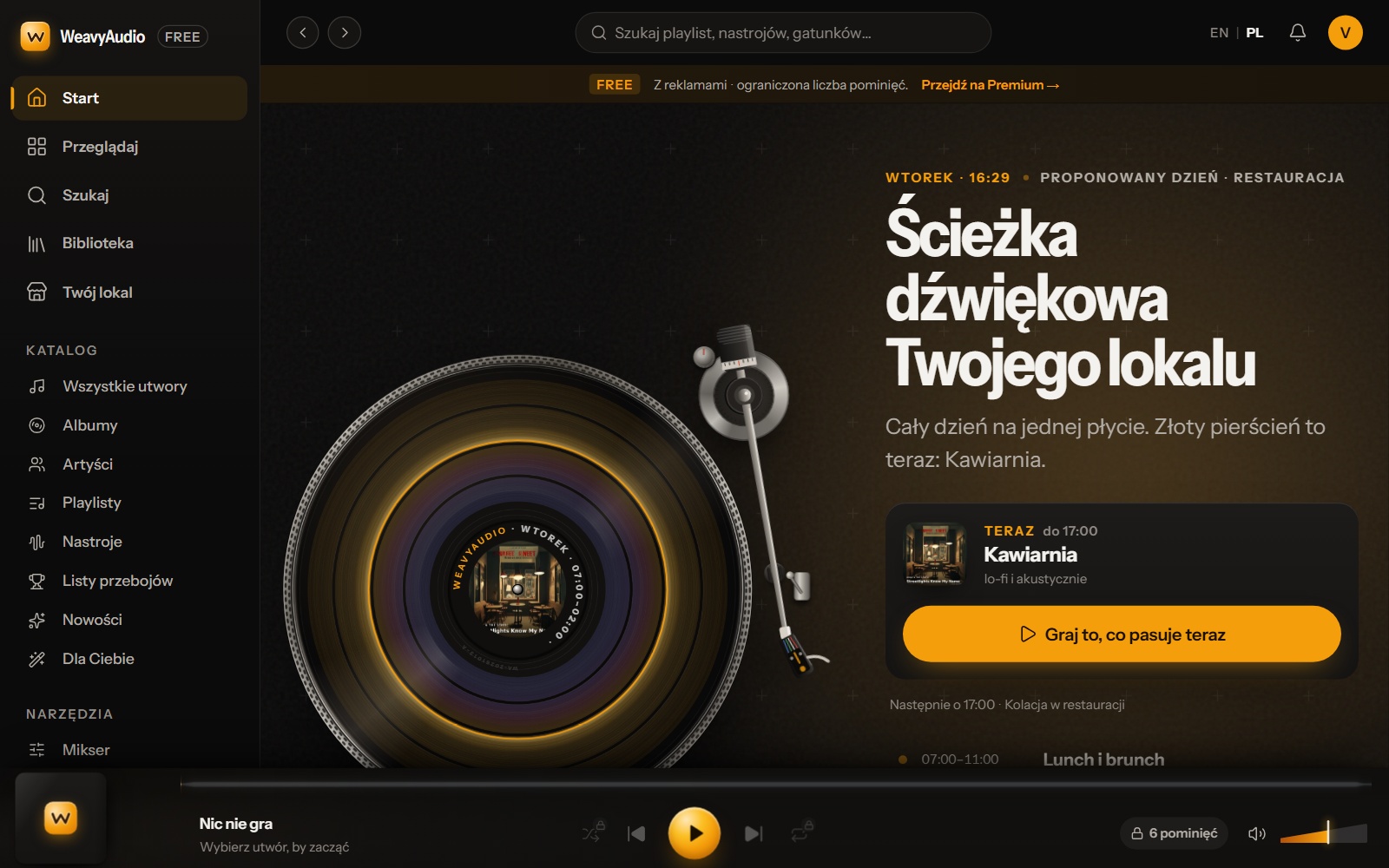 Nowy ekran startowy aplikacji WeavyAudio z gramofonem pokazującym plan dnia i przyciskiem Graj to, co pasuje teraz